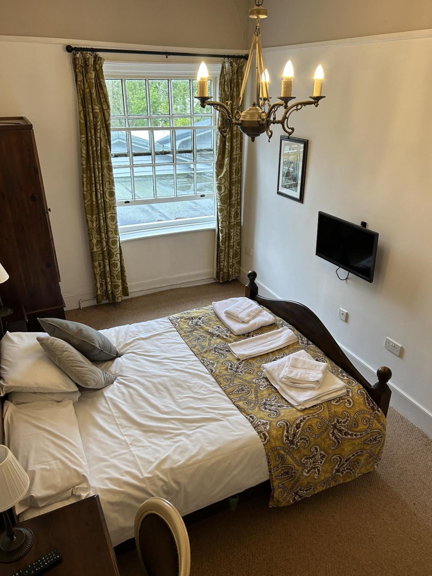Bed and Breakfast George & Falcon à Southampton Extérieur photo